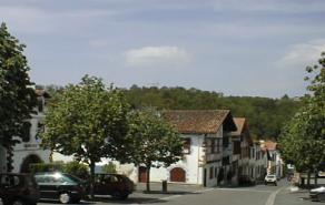 la_bastide_clairence4.jpg (10836 octets)