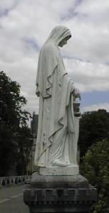 lourdes7.jpg (7409 octets)